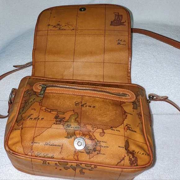 Alviero Martini Leather Map United States Featured!! Crossbody Bag. - Picture 6 of 15